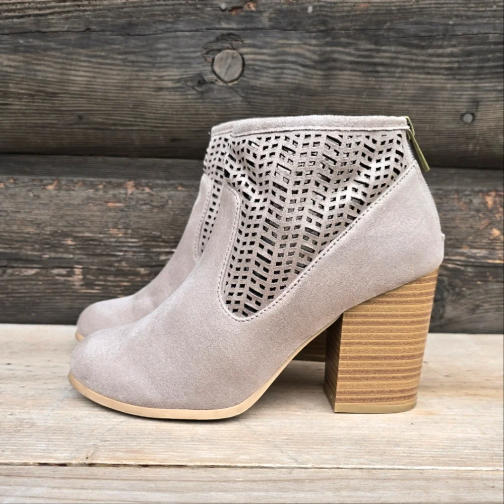 Coconuts by Matisse Modern Boho Taupe Block Heel Bootie 6.5M